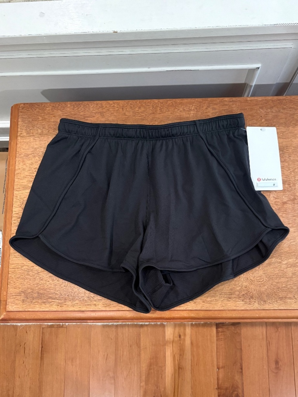 Lululemon Swiftly Mid Rise short 3 inch Black